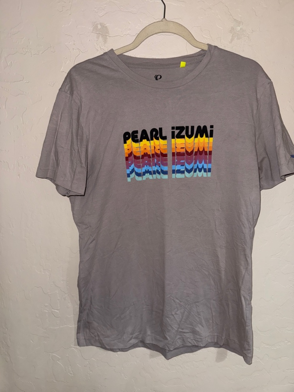 Pearl Izumi graphic t size medium